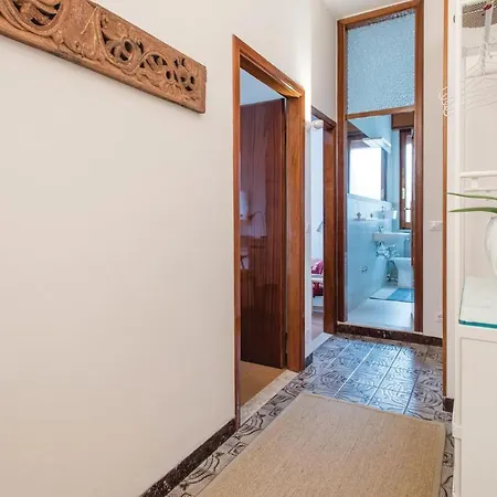 2 Bedroom Lovely In *