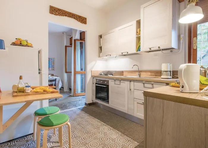 2 Bedroom Lovely In *