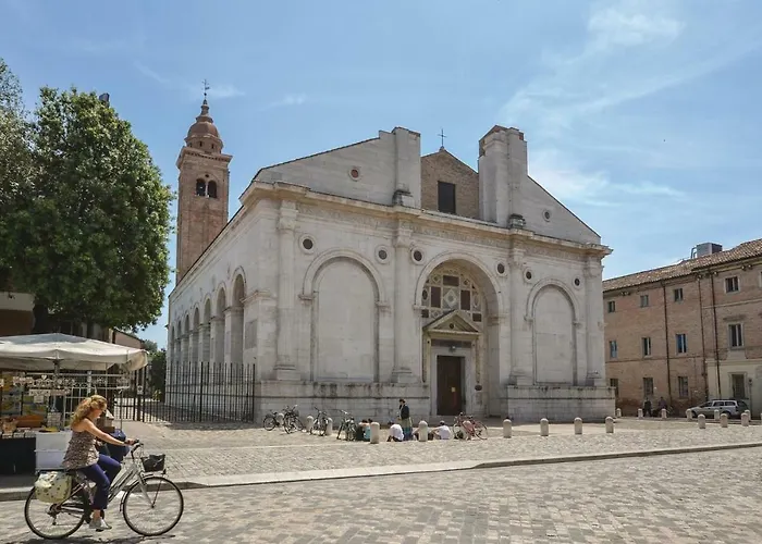 2 Bedroom Lovely In *